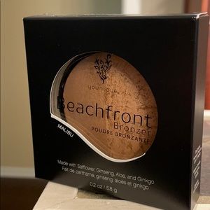Younique Beachfront Bronzer - Malibu- New